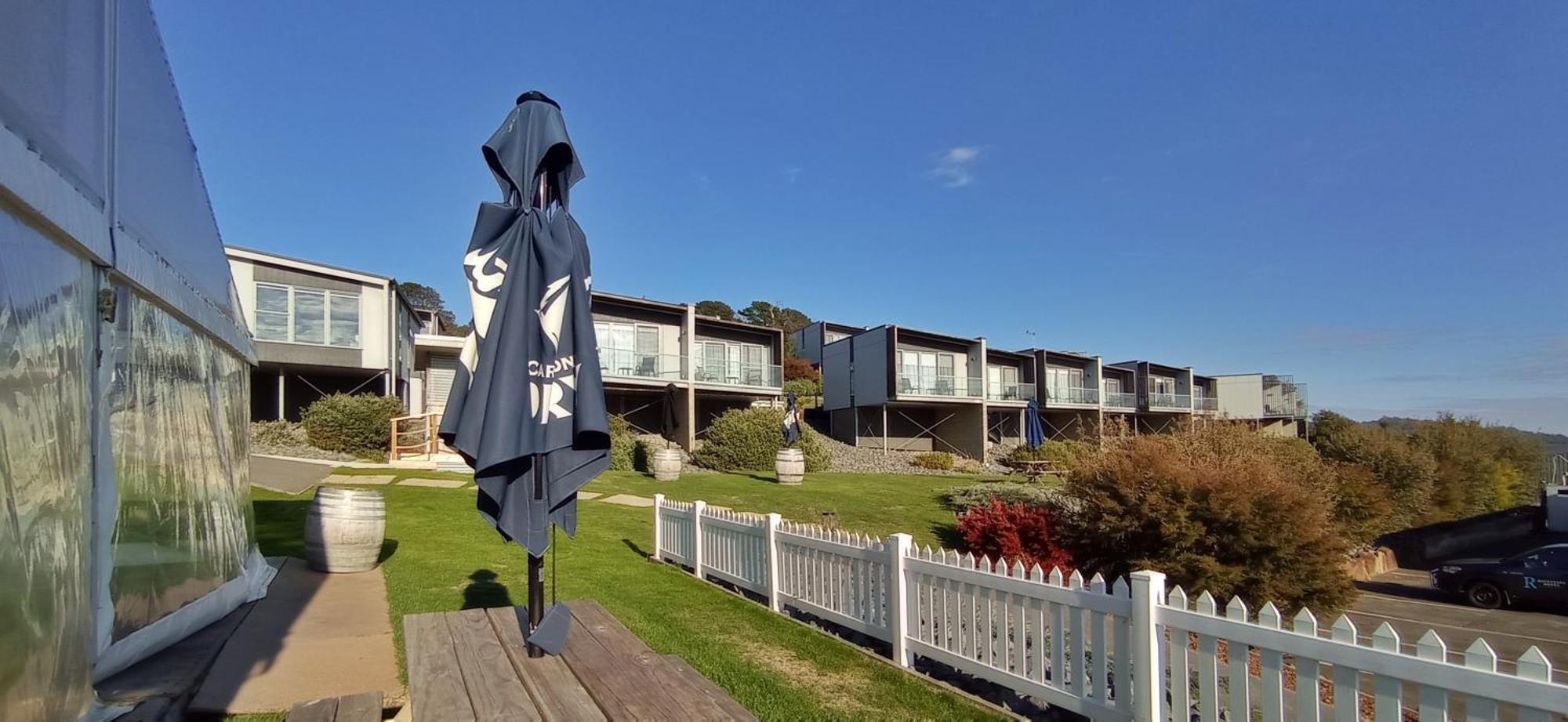Rosevears Riverview Hotel Екстериор снимка